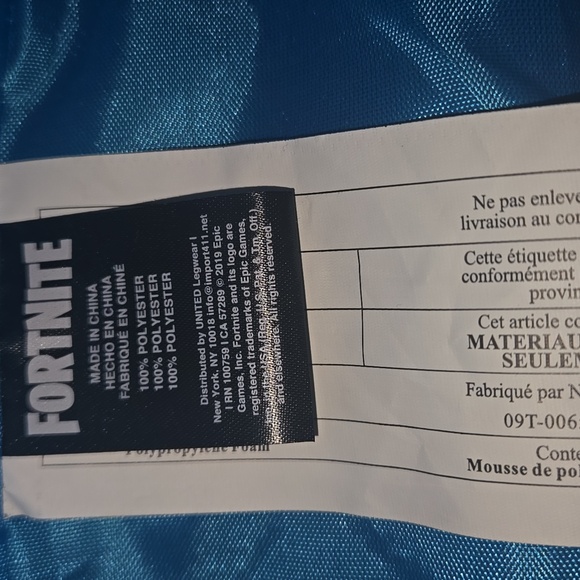 Licensed FORTNITE Rolling Carry On Suitcase - Picture 3 of 9